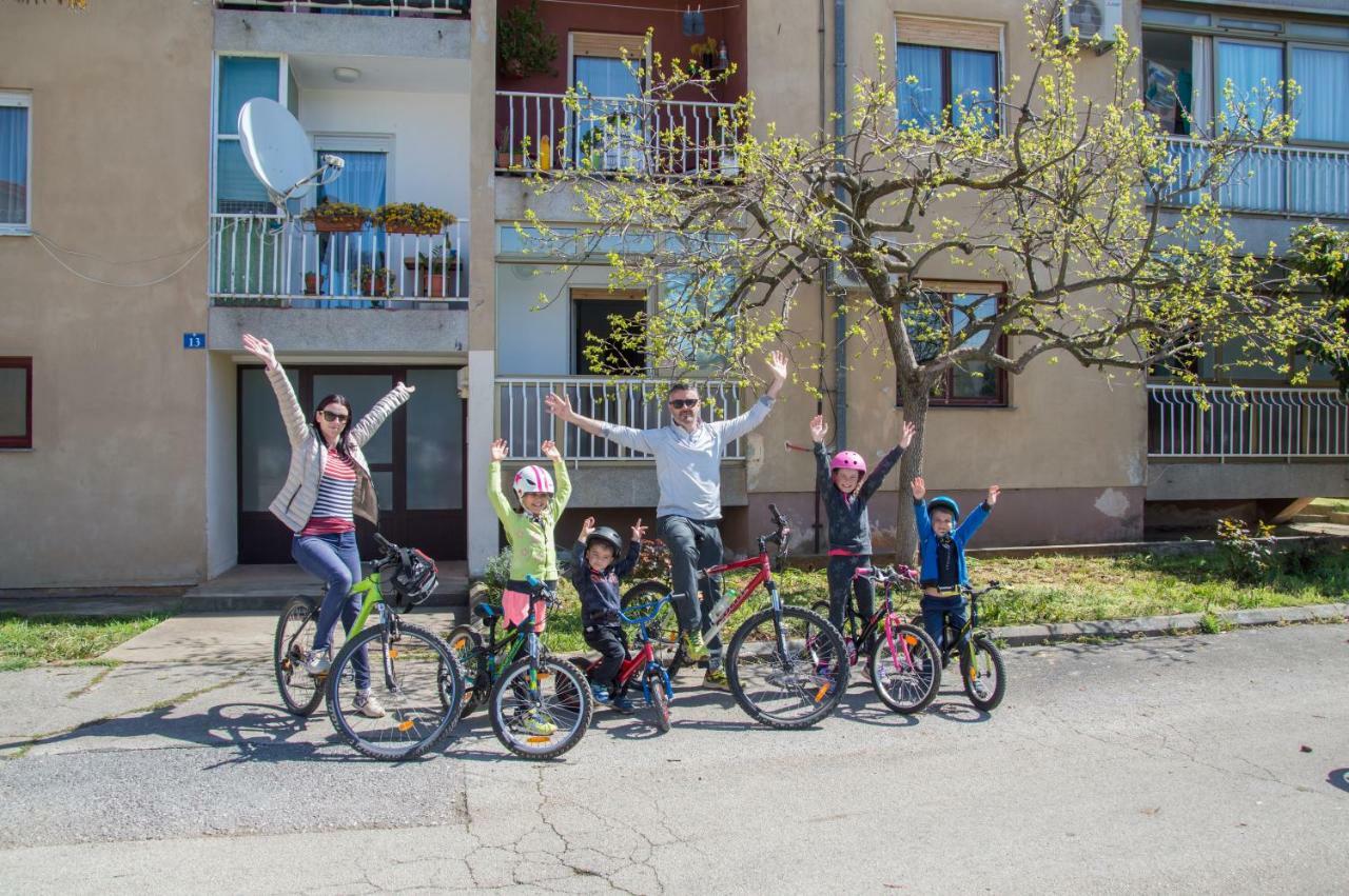אומאג Apartment Family Time מראה חיצוני תמונה